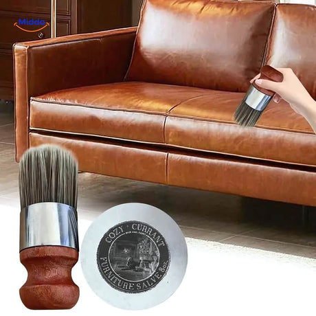 Furnituresalve™ mit Pinsel neben einem Ledersofa