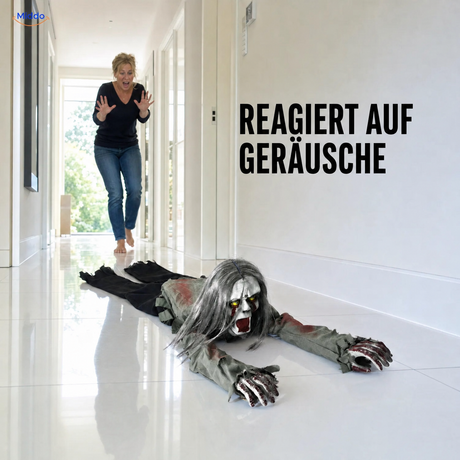 GhostEcho™ geräuschaktivierte Kriechüberraschung in einem hellen Flur