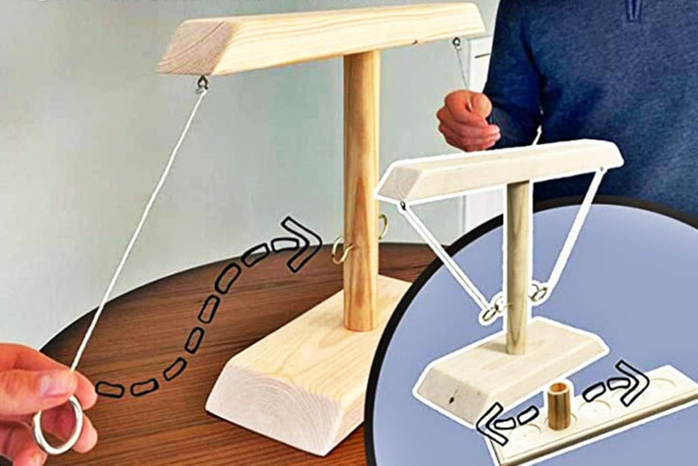 Holzringwurf Trinkspiel mit weißer Holzbasis