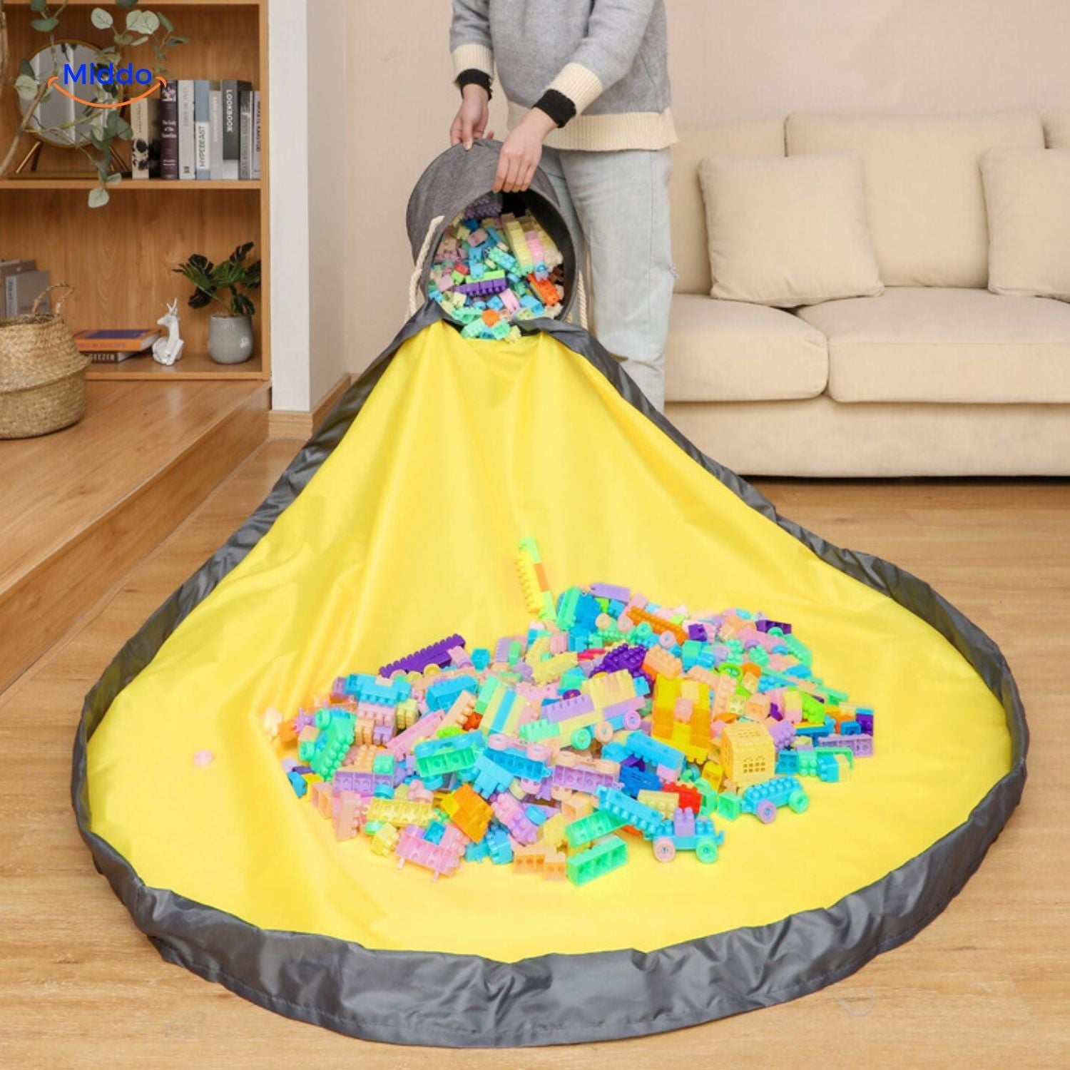 legotote ausgegossen mit Spielzeug, das herausströmt