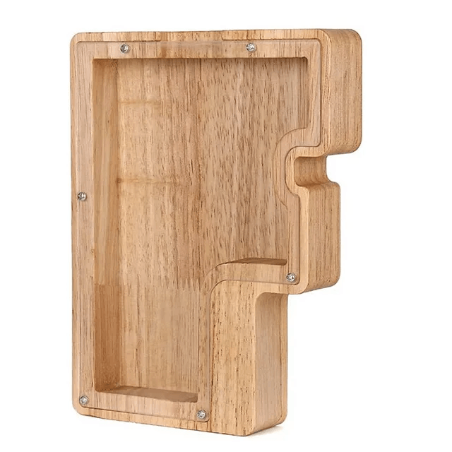 Holzspardose in Form des Buchstaben F, ideal für Kinder.