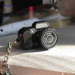 Makroaufnahme von Kamera auf Schreibtisch