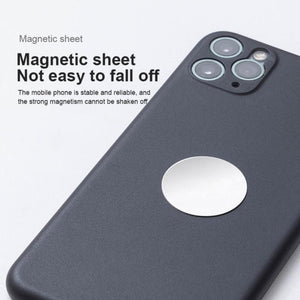 Magnetische Scheibe, die auf der Rückseite eines Smartphones befestigt ist