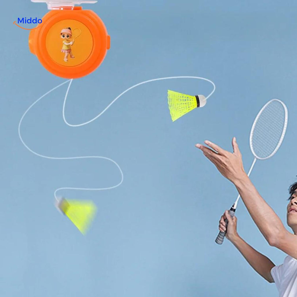 Spinpro™ Mann spielt Spinpro™ Badminton innen