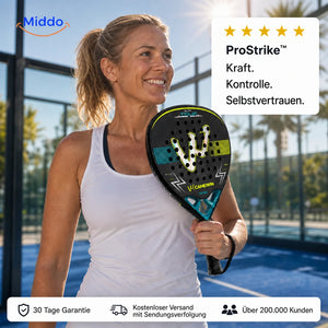 ProStrike Padelschläger: Spielerin mit schwarzem Schläger und türkisfarbenen Akzenten.