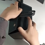 Optigarde Brillenetui Schwarz - Demo von faltbarem Brillenetui mit Griff www.middo.nl