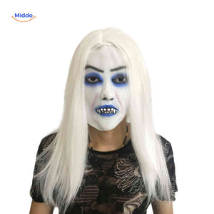 Phantomix Maske: Kalt, gespenstisch Vampir-Maske mit Blau-Schattierungseffekt Entdecken Sie die Phantomix Maske, die mit ihrem frostigen, spookhaften Design und dem faszinierenden Blau-Schattierungseffekt zum echten Blickfang wird. Ideal für Halloween-Events oder Themenpartys! Holen Sie sich jetzt Ihr Exemplar auf