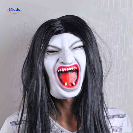 Phantomix Vampir-Maske mit aufgerissenem Mund und scharfen Zähnen – jetzt auf www.middo.de entdecken!