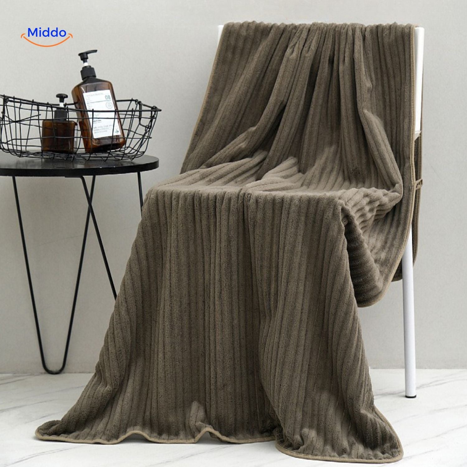 <p>Ananasgitter Badhandtuch: schnell trocknend, perfekt absorbierend - Handtuch Middo</p>