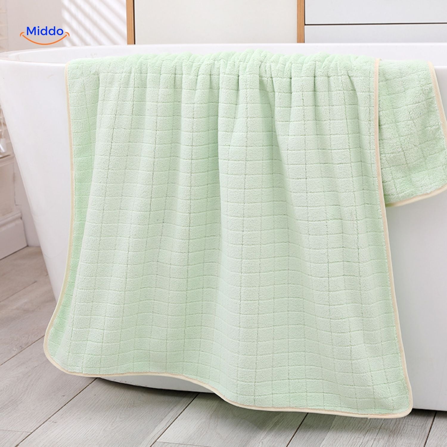 <p>Die Ananasgrid Badetuch ist schnell trocknend und absorbierend – perfekt als stilvolles Geschenk für jeden Anlass.</p>