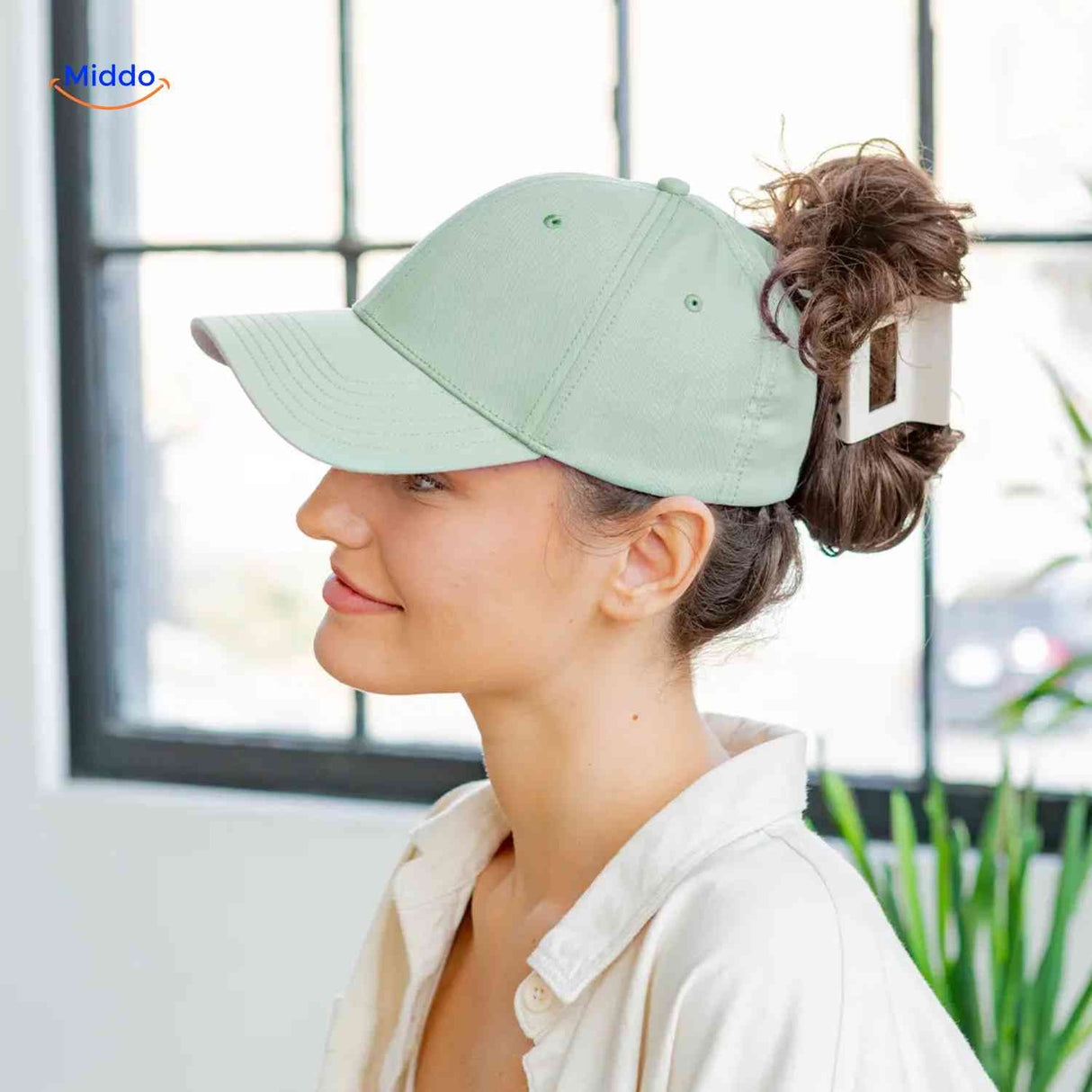 ponylite Haustier Lichtgrüner Damenhut mit Clip und Haaröffnung Trendy Bun