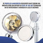 Nahaufnahme des Propellers in der leistungsstarken Duschkopf