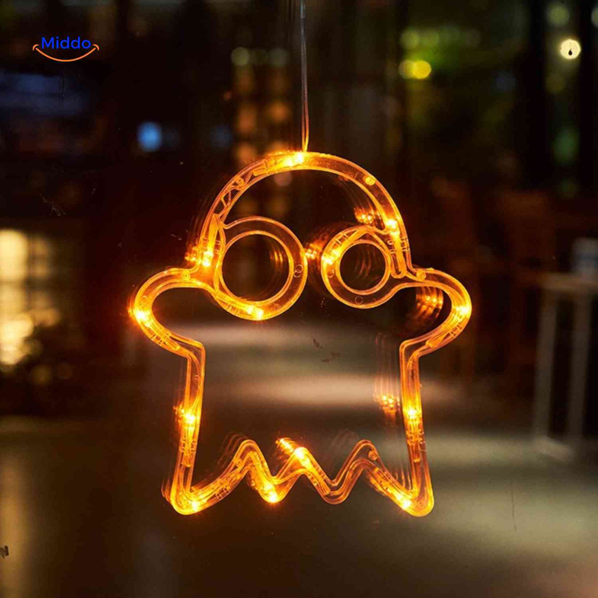 Entdecken Sie die Pumpkoglow Lampe – ein Halloween-Lichtschlauch in Form eines kleinen Geistes in leuchtendem Orange. Perfekte Fensterdekoration, um Ihr Zuhause in festliche Stimmung zu versetzen. Jetzt auf !
