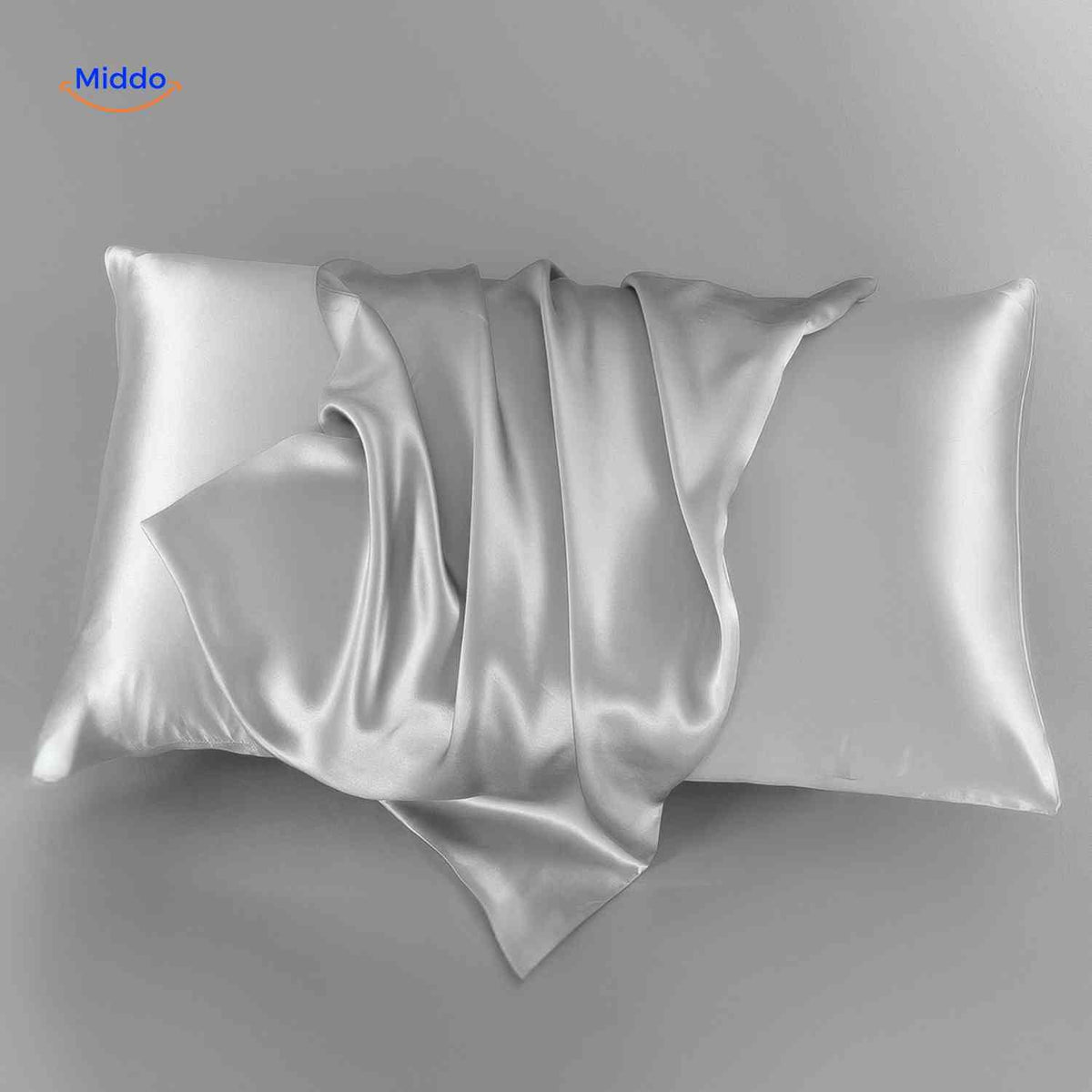 Silkora Kissenbezug in Grau-Blau aus Satin – Jetzt entdecken auf www.middo.de