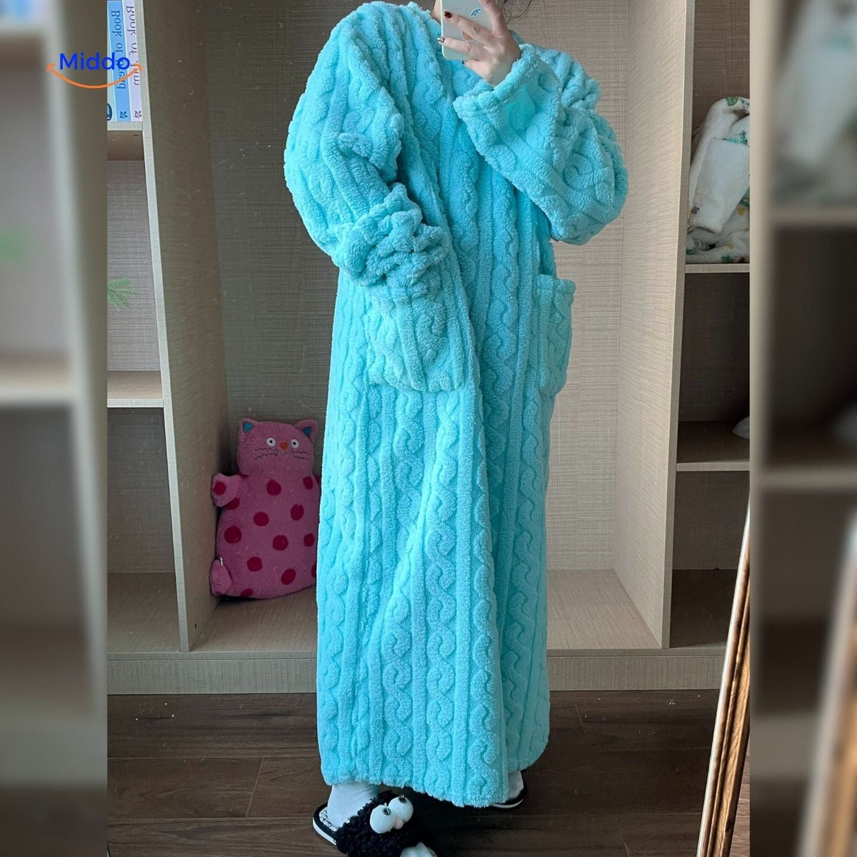 Snugglewear-Decken-Kleid in Türkis – weich und bequem. Besuchen Sie uns auf und entdecken Sie Ihren neuen Lieblingslook!