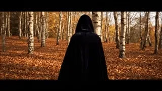 Spookora Cape - Schwarzer Umhang mit Kapuze für eine gruselige Halloween-Stimmung bei www.middo.de