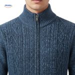 Thermoknit Weste für Herren - Detailaufnahme des Kragens und des Reißverschlusses in Blau - www.middo.de
