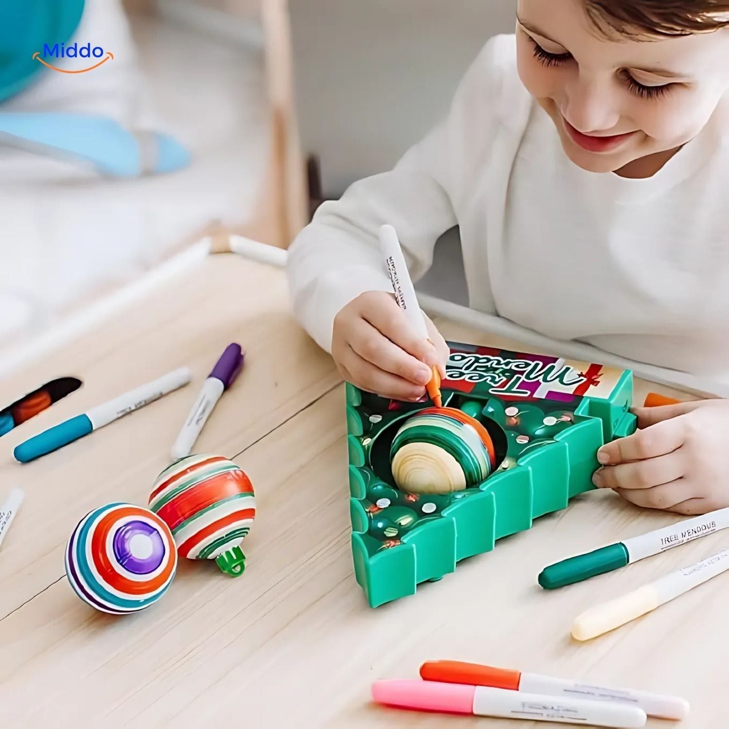 treemendous DIY Ornament Set Kind versiert Weihnachtsball Middo