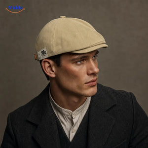 Beige Urban Heritage Schiebermütze an einem Herrenmodell