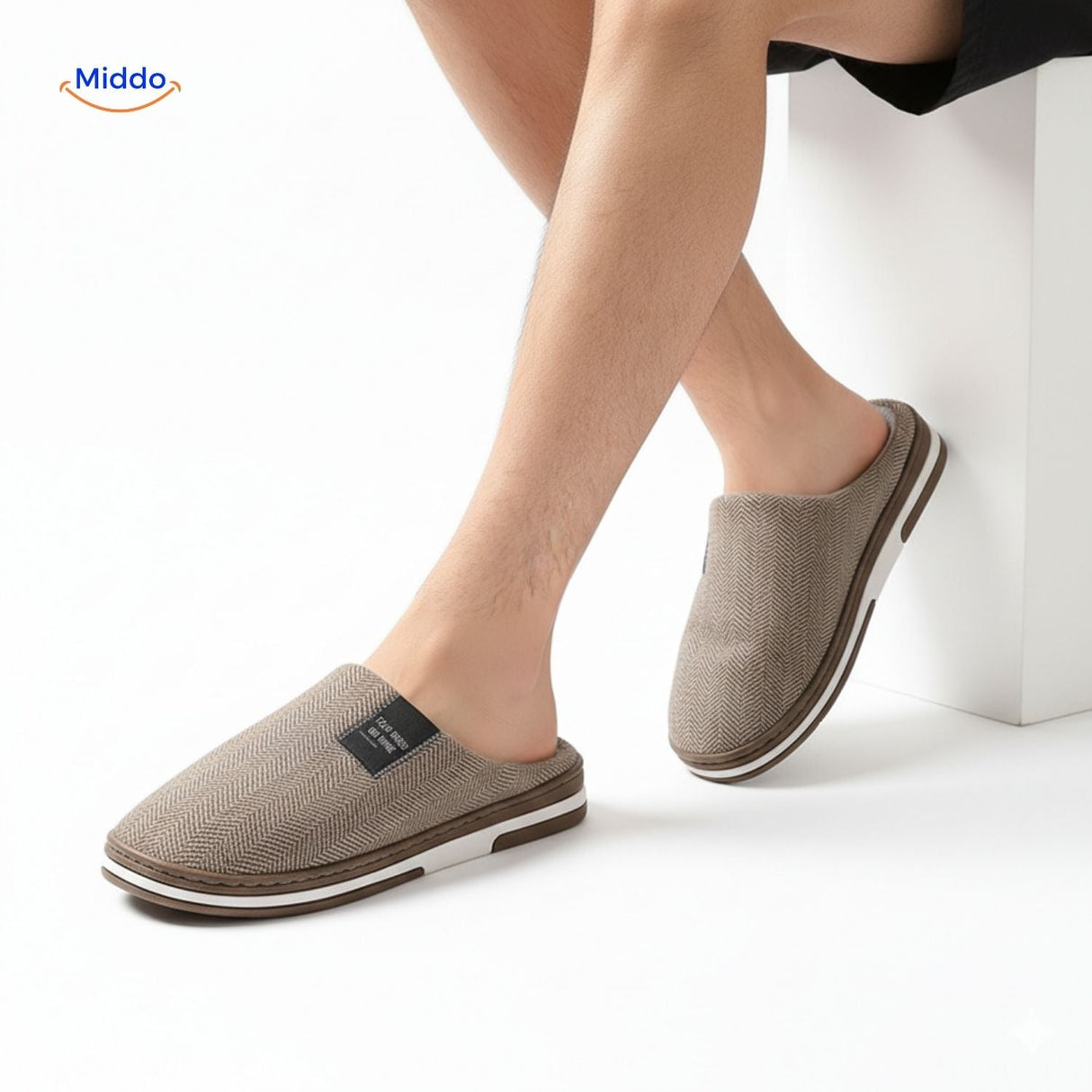 Warmtique Pantoffeln – Dunkelgraue Hausschuhe mit rutschfester Sohle | www.middo.de