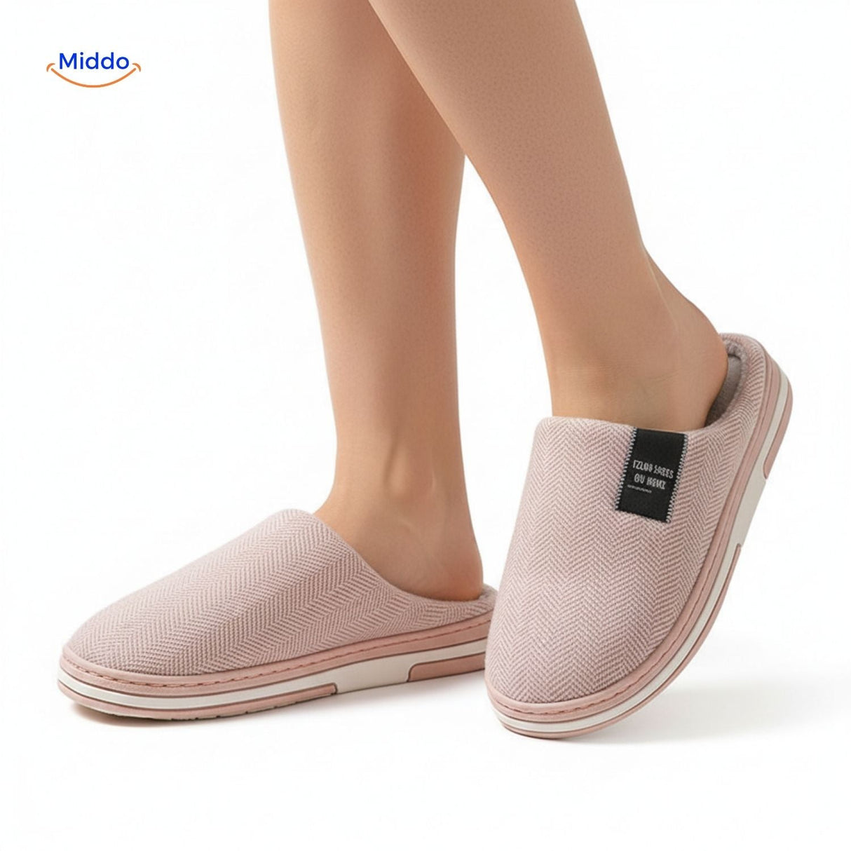 **Warmtique Pantoffeln aus weichem Baumwollmaterial – rutschfest und für angenehmen Wohnkomfort. Für Frauen, die leichte, hellrosa Pantoffeln tragen. Entdecken Sie mehr auf www.middo.de.**