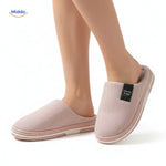 **Warmtique Pantoffeln aus weichem Baumwollmaterial – rutschfest und für angenehmen Wohnkomfort. Für Frauen, die leichte, hellrosa Pantoffeln tragen. Entdecken Sie mehr auf www.middo.de.**