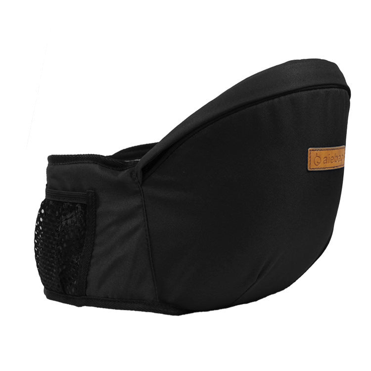 Schwarzer SnuggleSeat Baby-Tragehilfe mit Lederlabel.